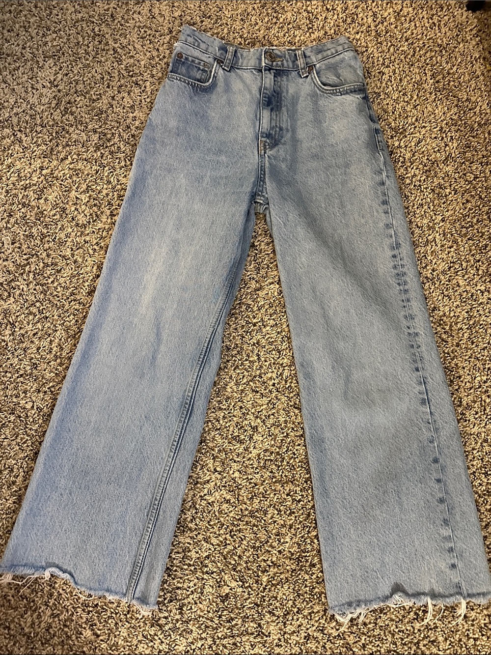 Zara Women's Light Blue Relaxed Straight Jeans